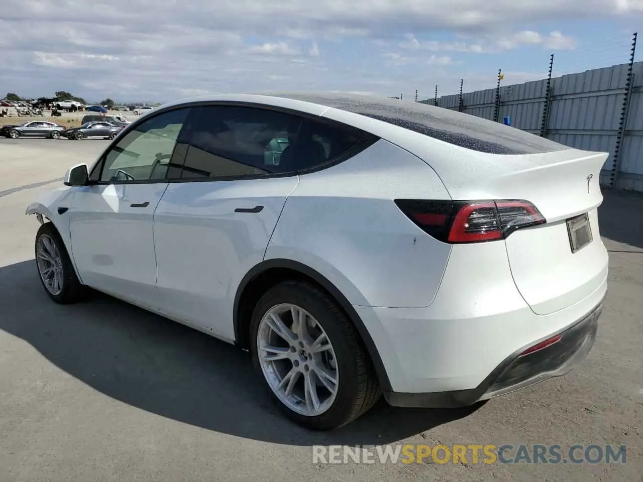 2 Photograph of a damaged car 7SAYGDED6RF044376 TESLA MODEL Y 2024