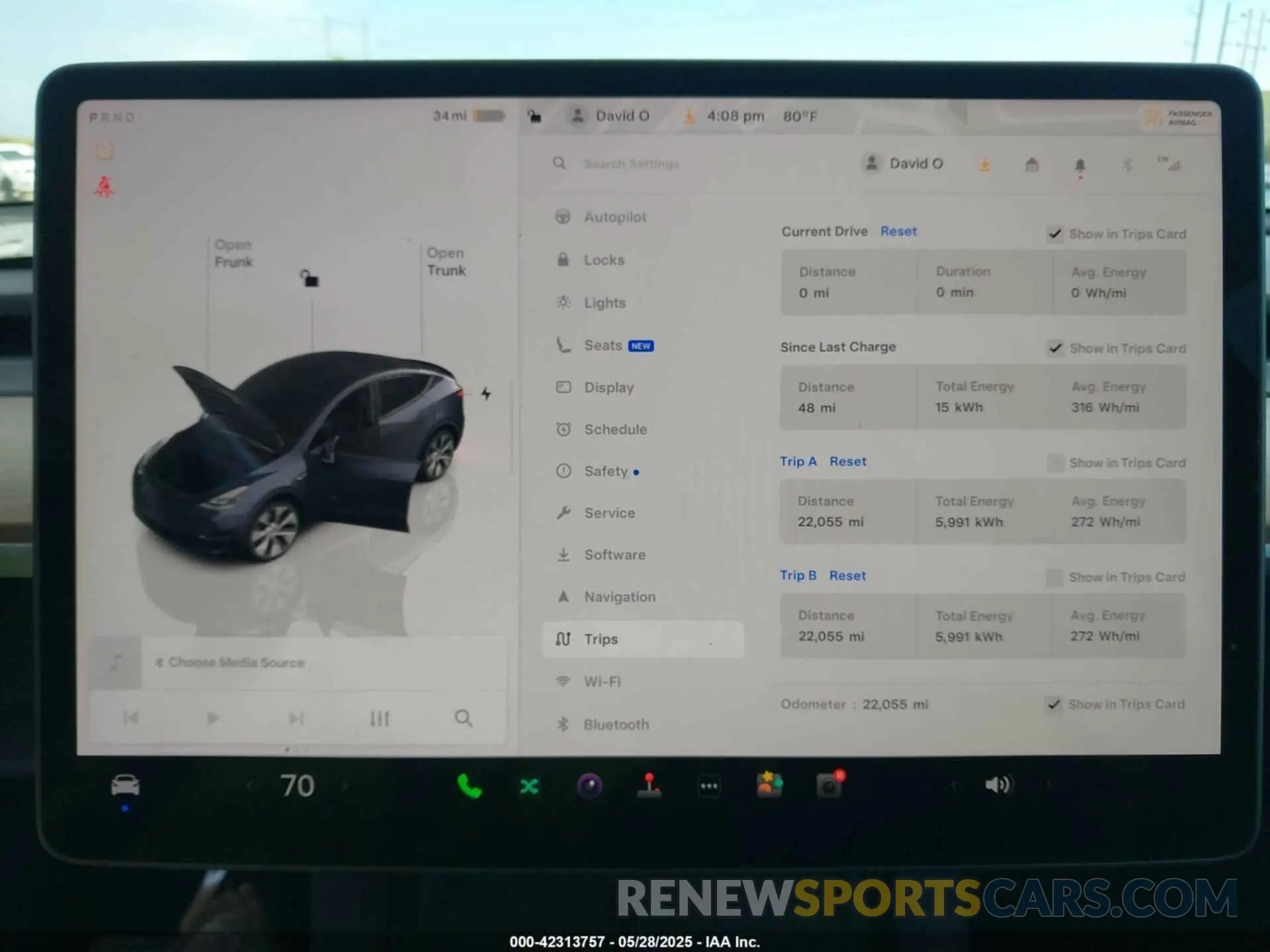 7 Photograph of a damaged car 7SAYGDED6RF054342 TESLA MODEL Y 2024