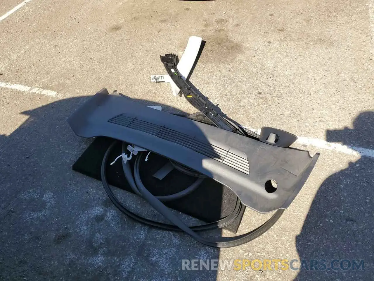 12 Photograph of a damaged car 7SAYGDED6RF083842 TESLA MODEL Y 2024