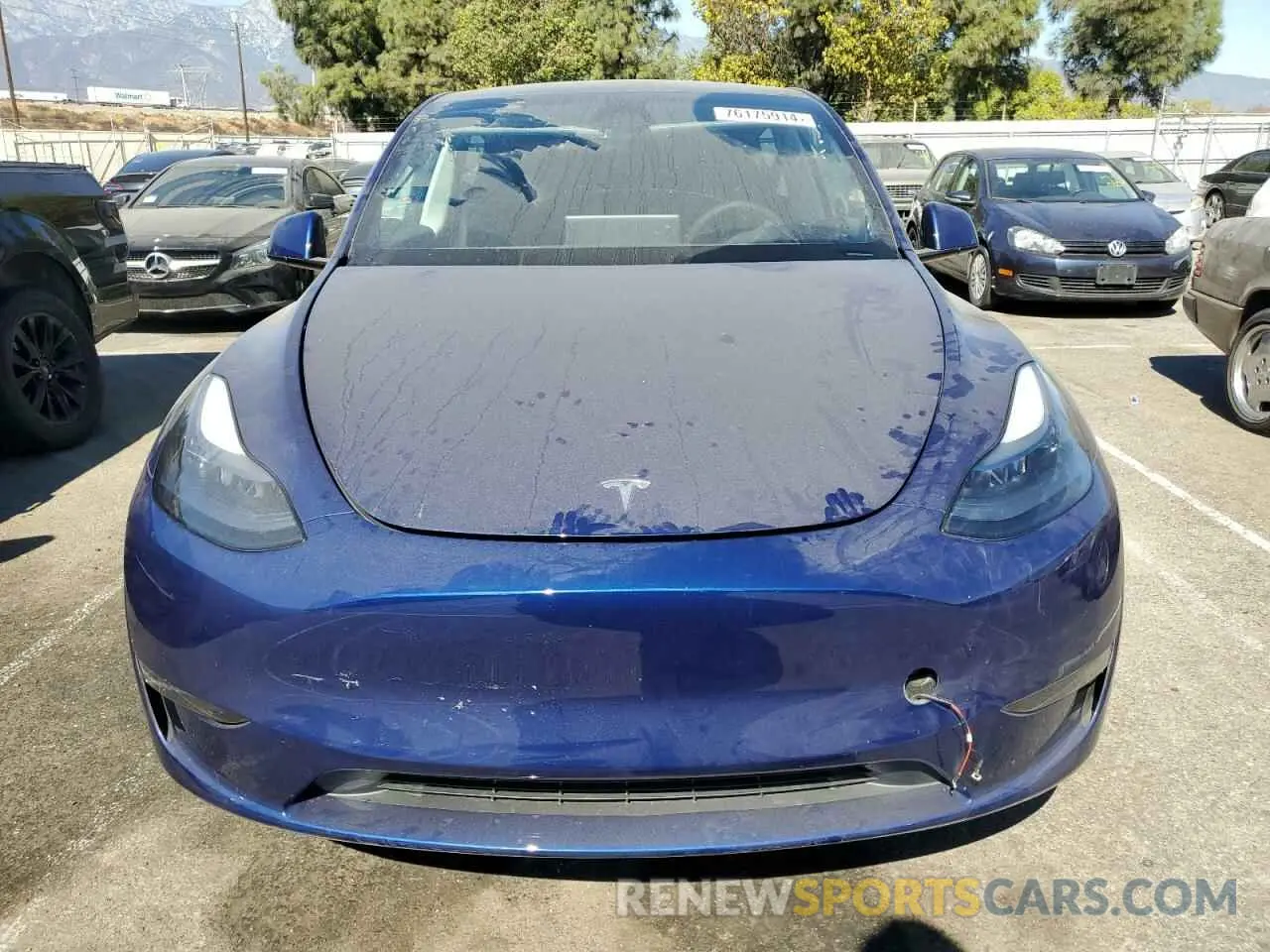 5 Photograph of a damaged car 7SAYGDED6RF083842 TESLA MODEL Y 2024