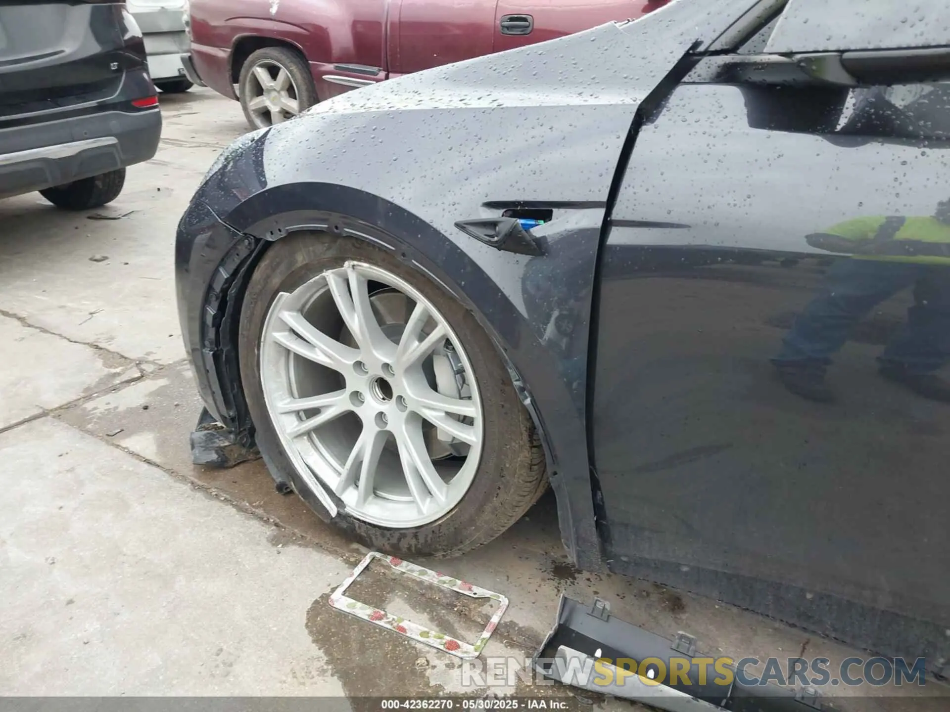 22 Photograph of a damaged car 7SAYGDED6RF092556 TESLA MODEL Y 2024