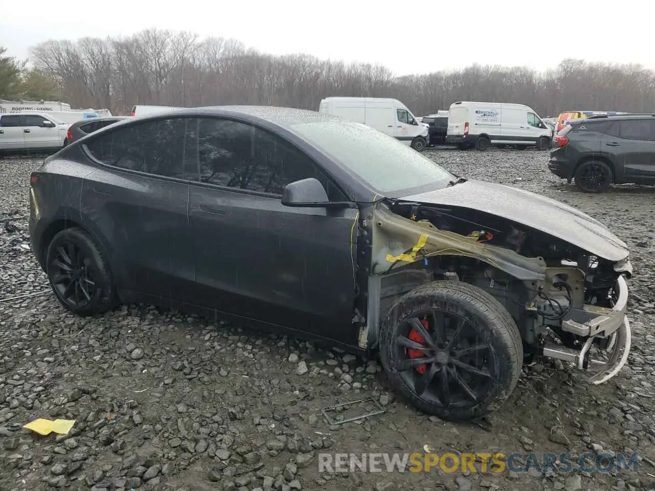 4 Photograph of a damaged car 7SAYGDED6RF093531 TESLA MODEL Y 2024
