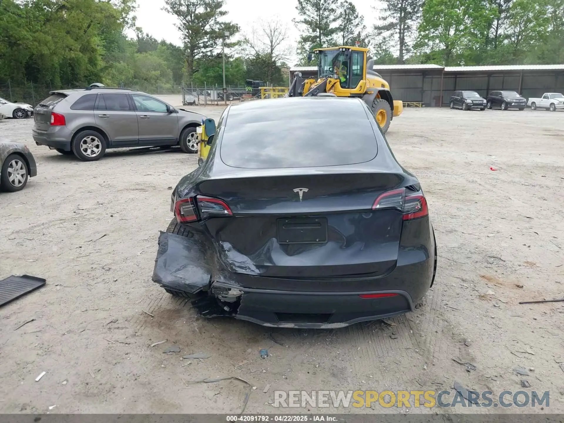 16 Photograph of a damaged car 7SAYGDED6RF098275 TESLA MODEL Y 2024