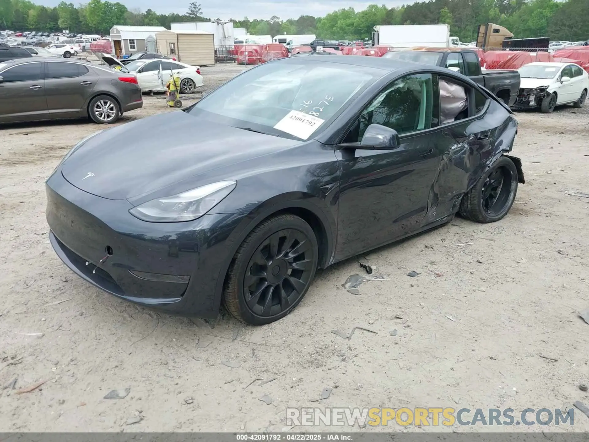 2 Photograph of a damaged car 7SAYGDED6RF098275 TESLA MODEL Y 2024