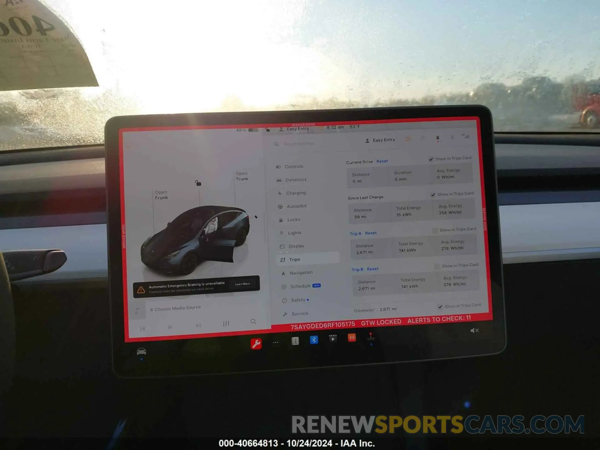 19 Photograph of a damaged car 7SAYGDED6RF105175 TESLA MODEL Y 2024