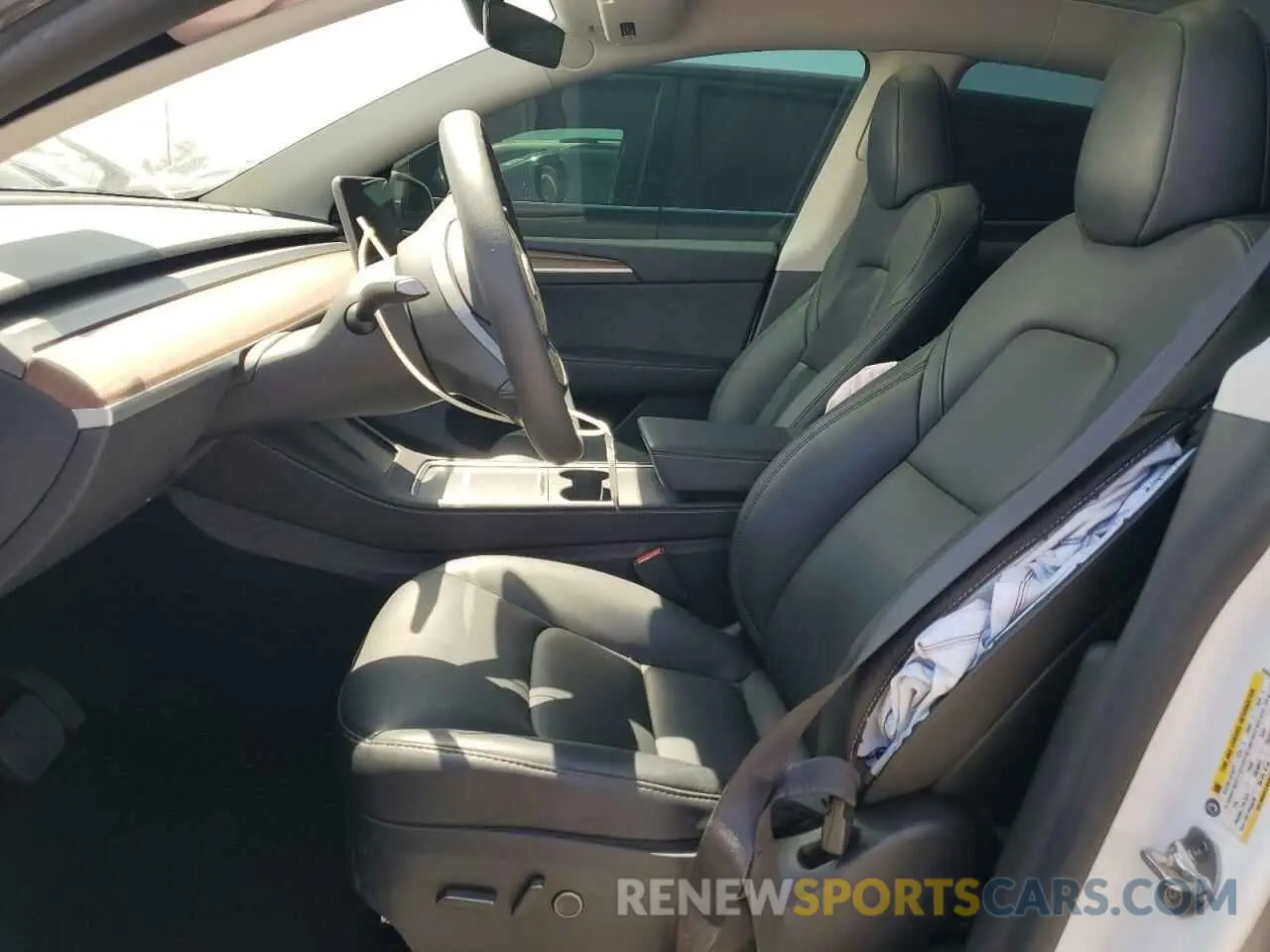 7 Photograph of a damaged car 7SAYGDED6RF107654 TESLA MODEL Y 2024