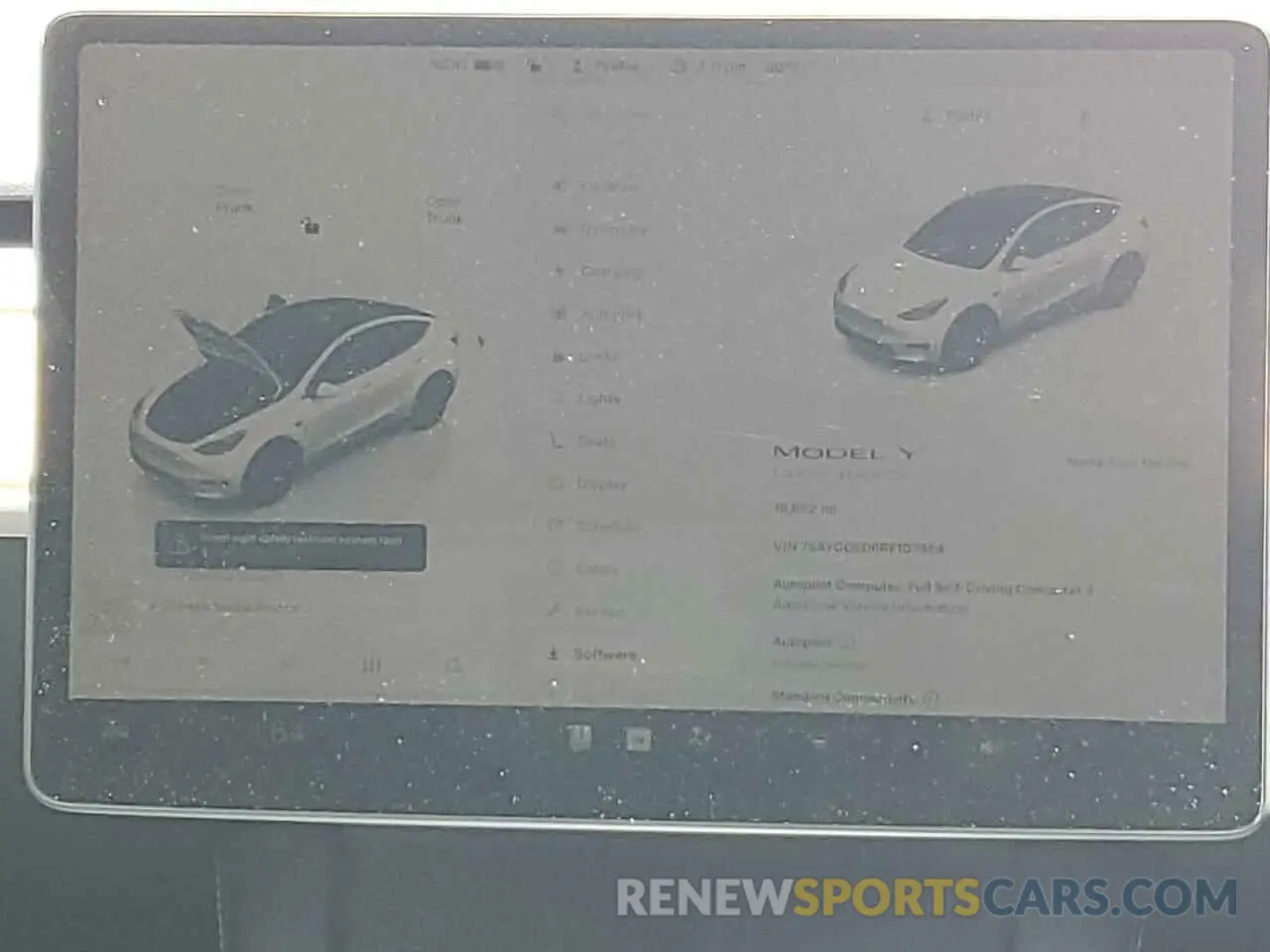 9 Photograph of a damaged car 7SAYGDED6RF107654 TESLA MODEL Y 2024