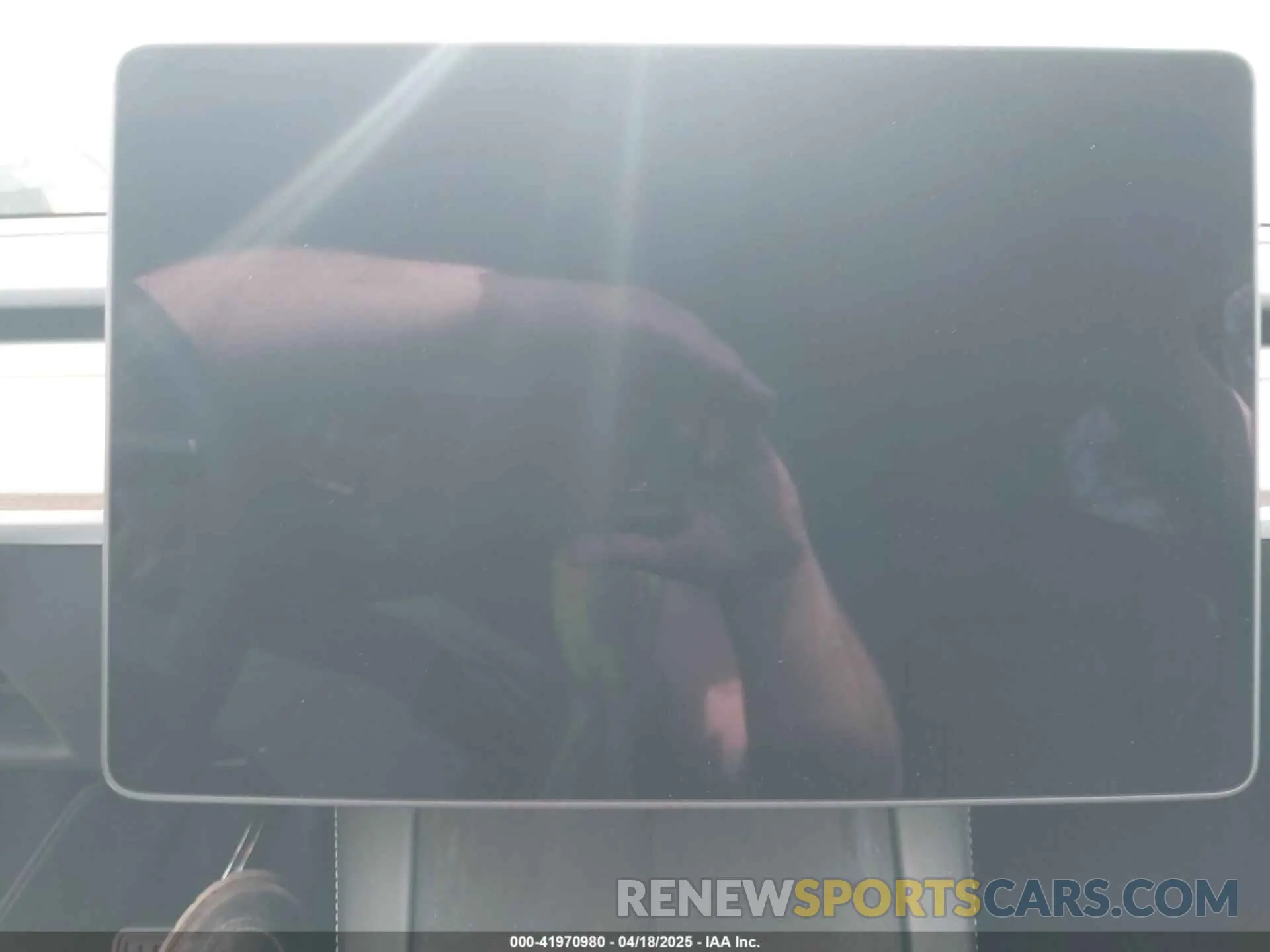 7 Photograph of a damaged car 7SAYGDED6RF160936 TESLA MODEL Y 2024