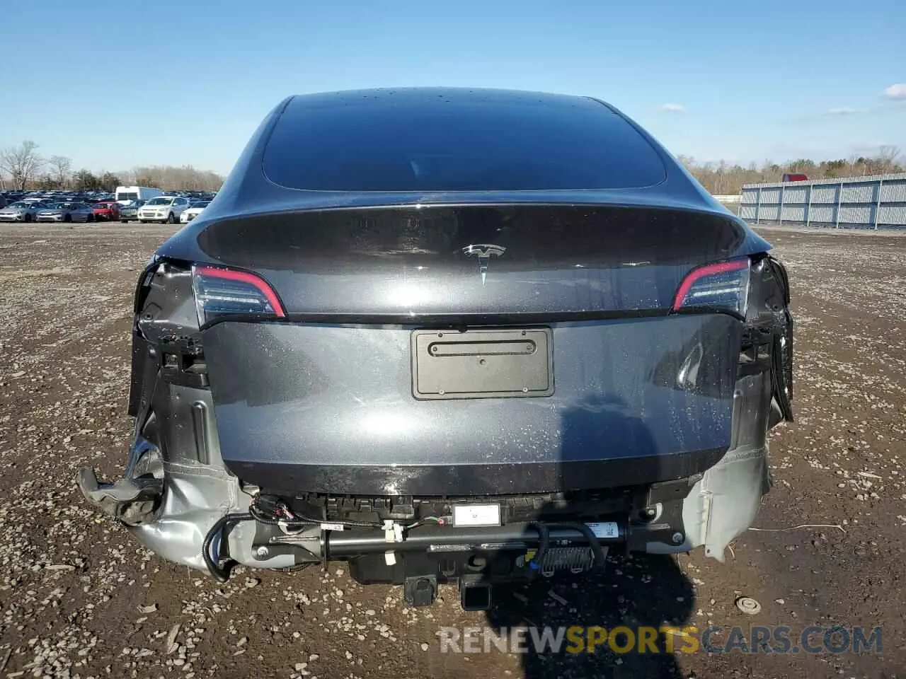 6 Photograph of a damaged car 7SAYGDED6RF161715 TESLA MODEL Y 2024