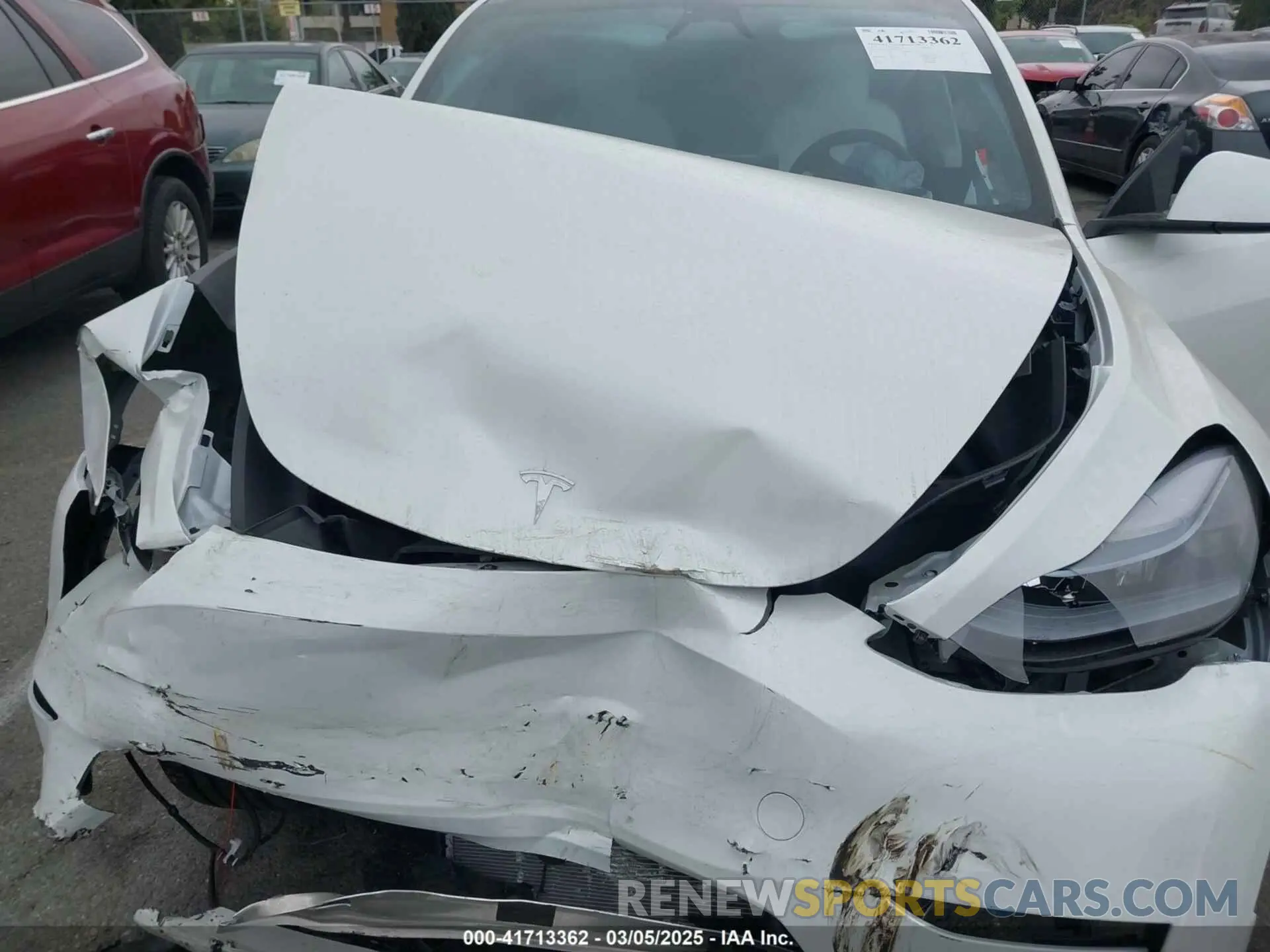 10 Photograph of a damaged car 7SAYGDED6RF166543 TESLA MODEL Y 2024
