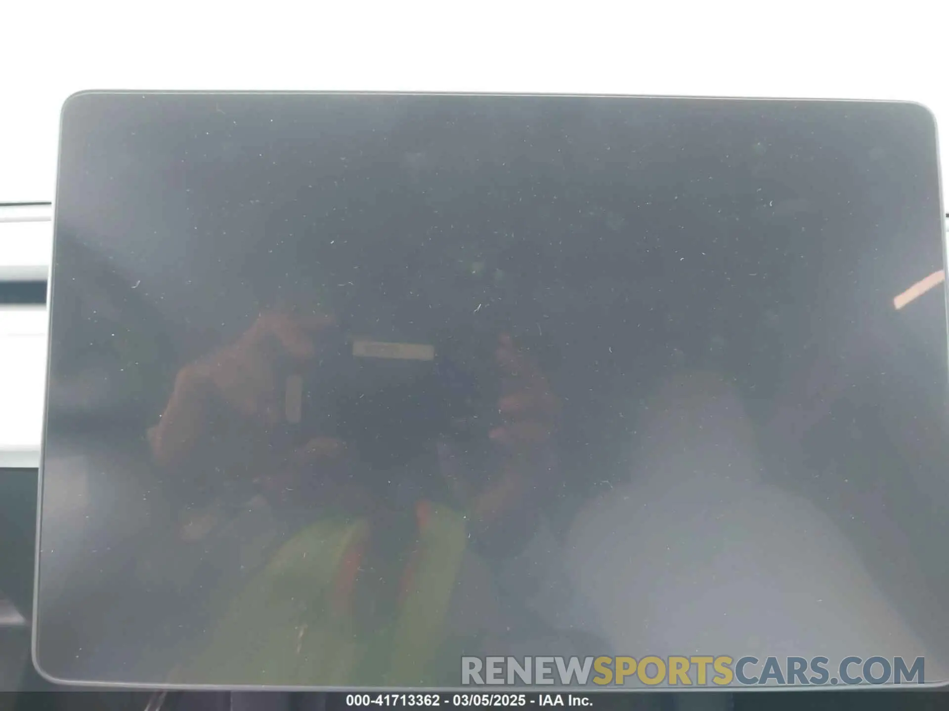 15 Photograph of a damaged car 7SAYGDED6RF166543 TESLA MODEL Y 2024