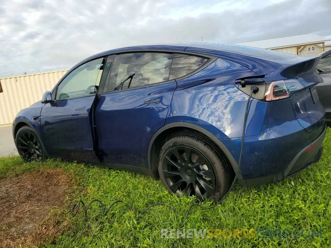 2 Photograph of a damaged car 7SAYGDED7RF009376 TESLA MODEL Y 2024