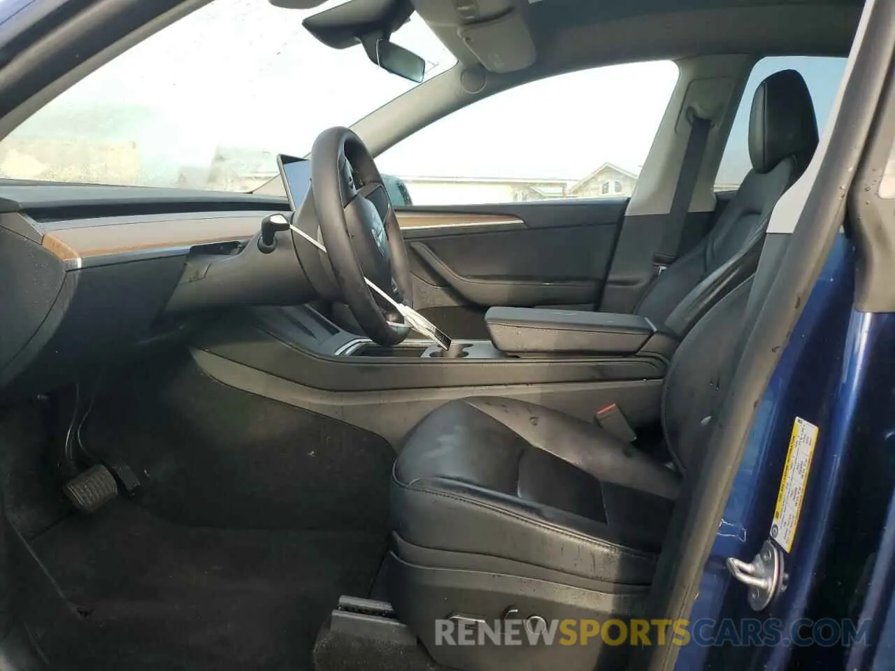 7 Photograph of a damaged car 7SAYGDED7RF009376 TESLA MODEL Y 2024
