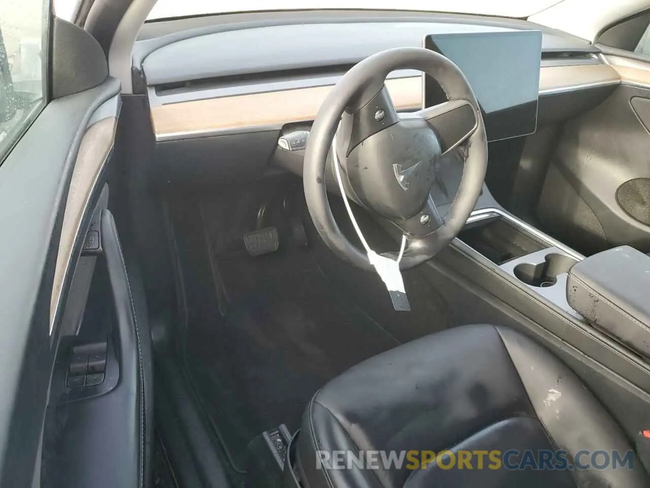 8 Photograph of a damaged car 7SAYGDED7RF009376 TESLA MODEL Y 2024