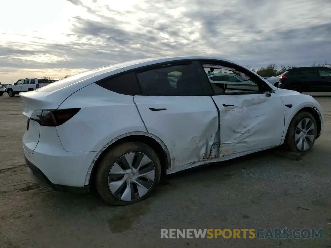 3 Photograph of a damaged car 7SAYGDED7RF026100 TESLA MODEL Y 2024