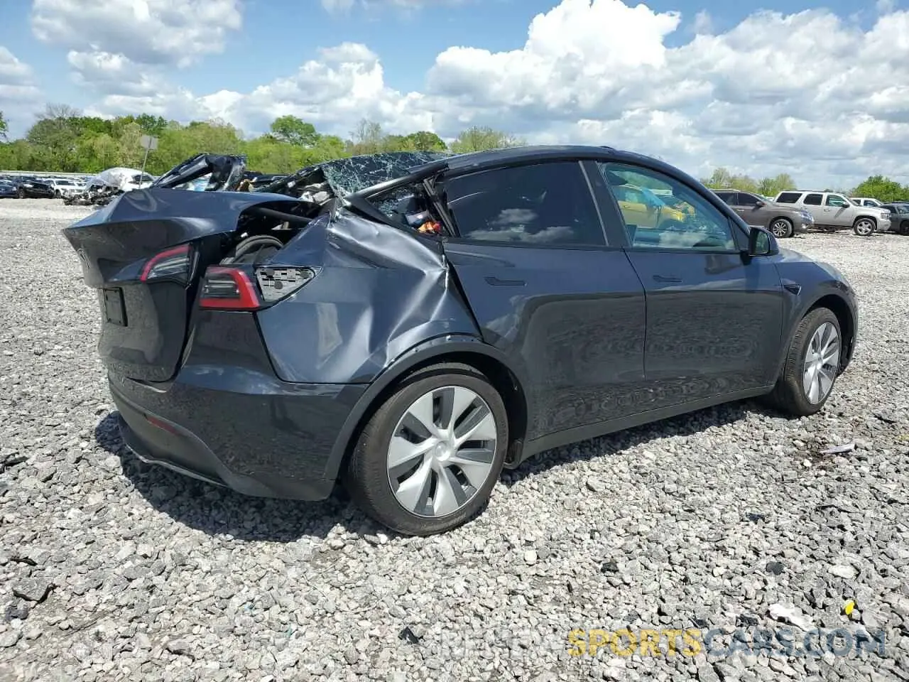 3 Photograph of a damaged car 7SAYGDED7RF042491 TESLA MODEL Y 2024