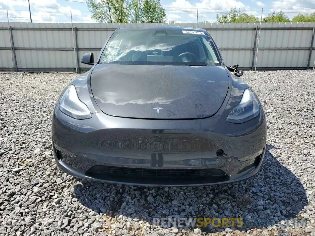 5 Photograph of a damaged car 7SAYGDED7RF042491 TESLA MODEL Y 2024