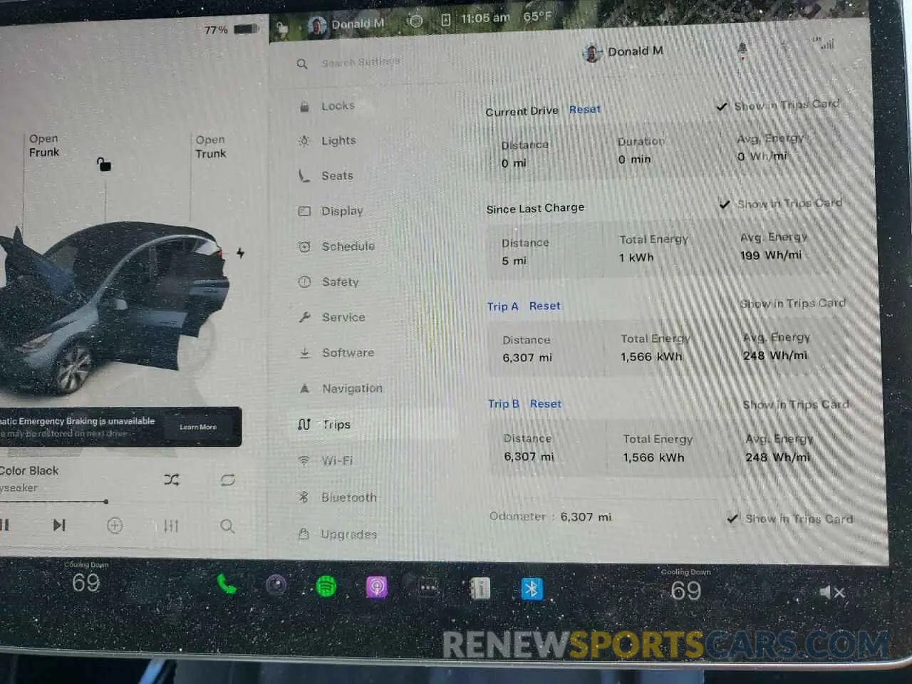 9 Photograph of a damaged car 7SAYGDED7RF042491 TESLA MODEL Y 2024