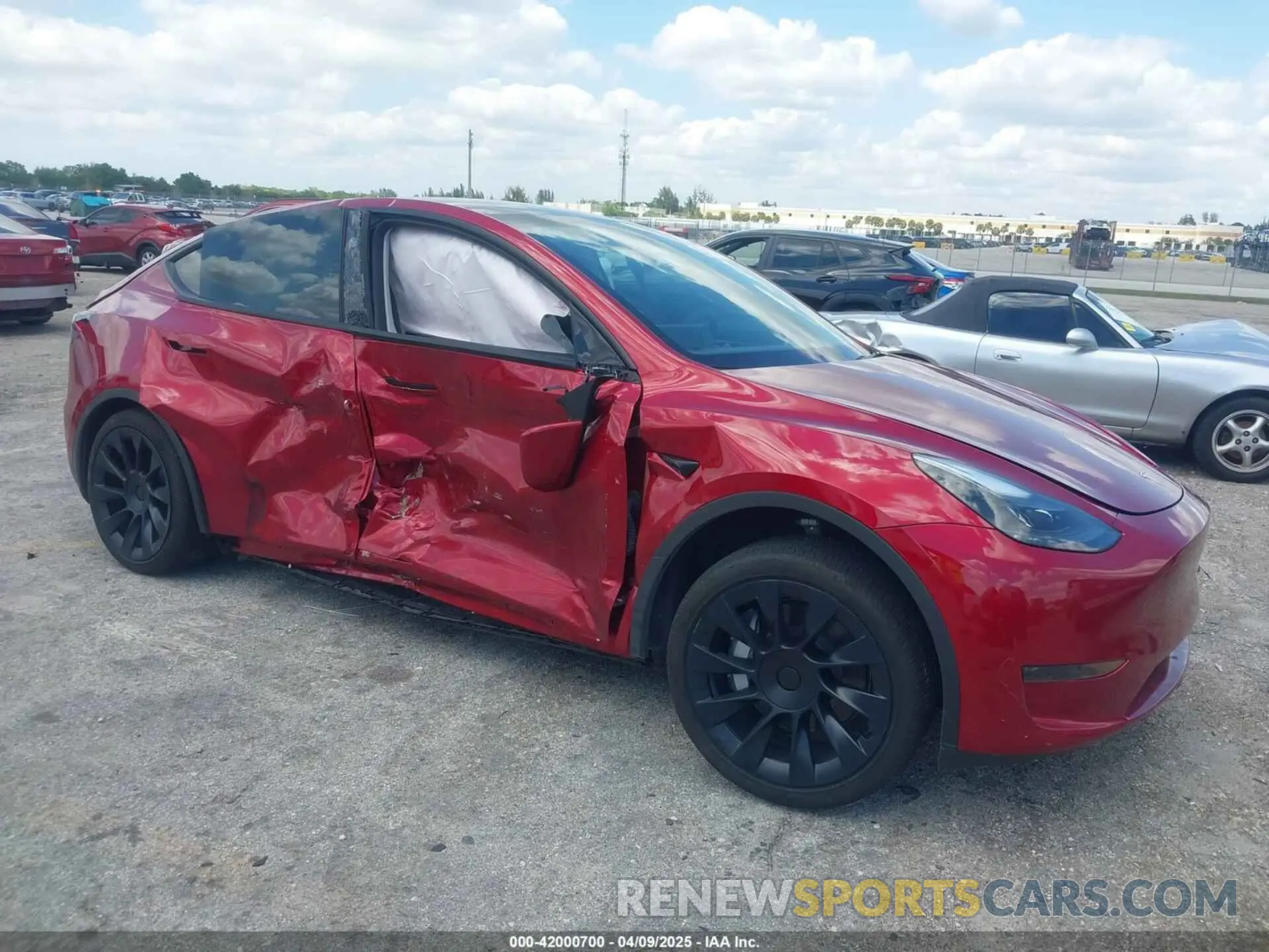 1 Photograph of a damaged car 7SAYGDED7RF045410 TESLA MODEL Y 2024