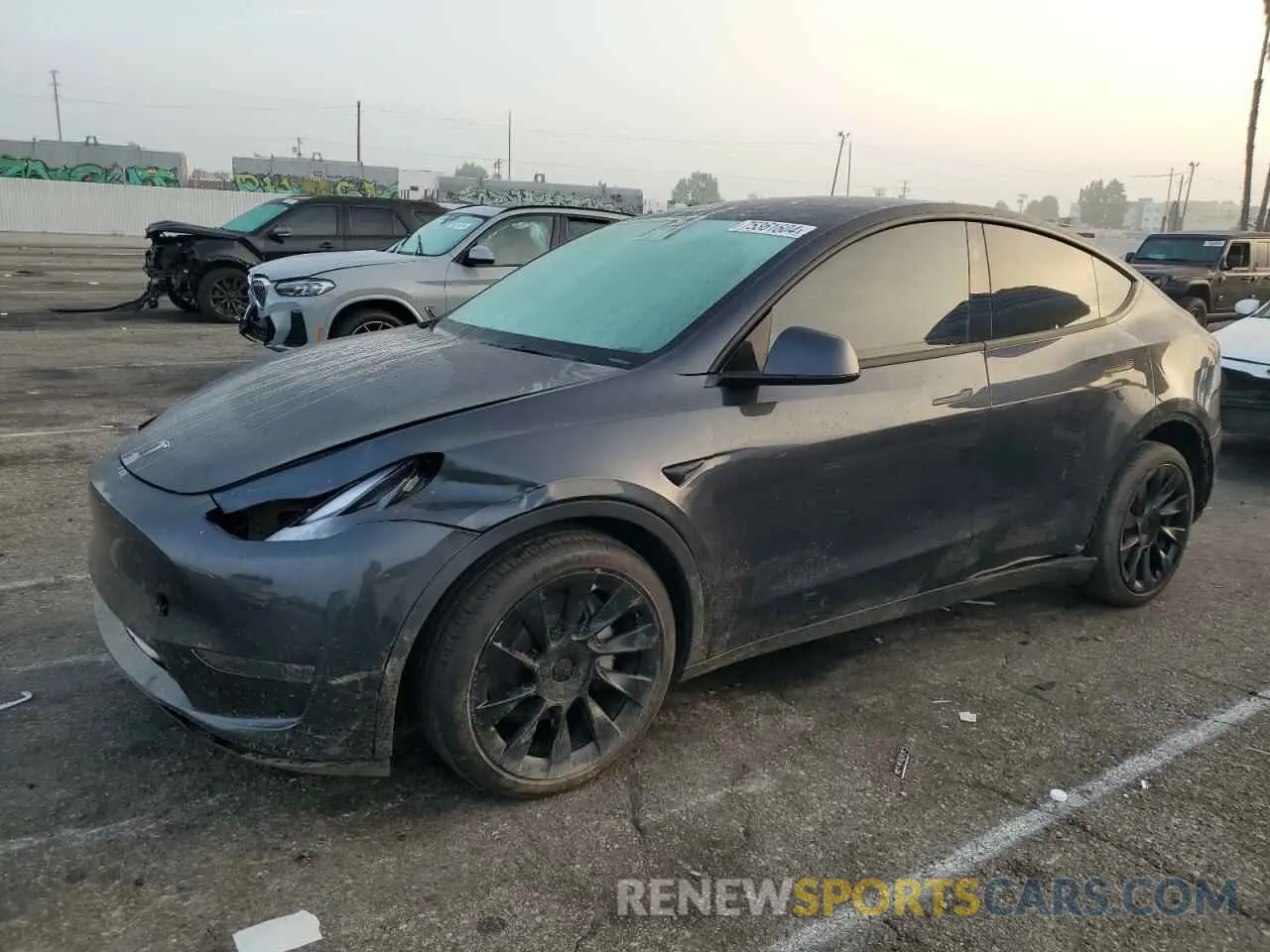 1 Photograph of a damaged car 7SAYGDED7RF103600 TESLA MODEL Y 2024