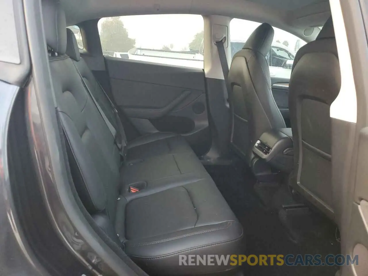 11 Photograph of a damaged car 7SAYGDED7RF103600 TESLA MODEL Y 2024