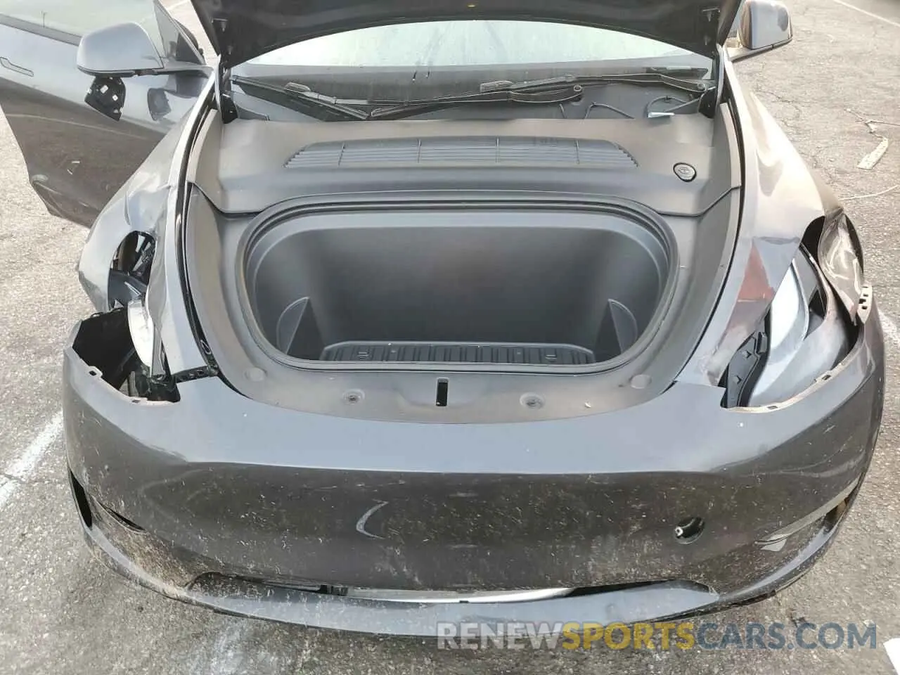12 Photograph of a damaged car 7SAYGDED7RF103600 TESLA MODEL Y 2024