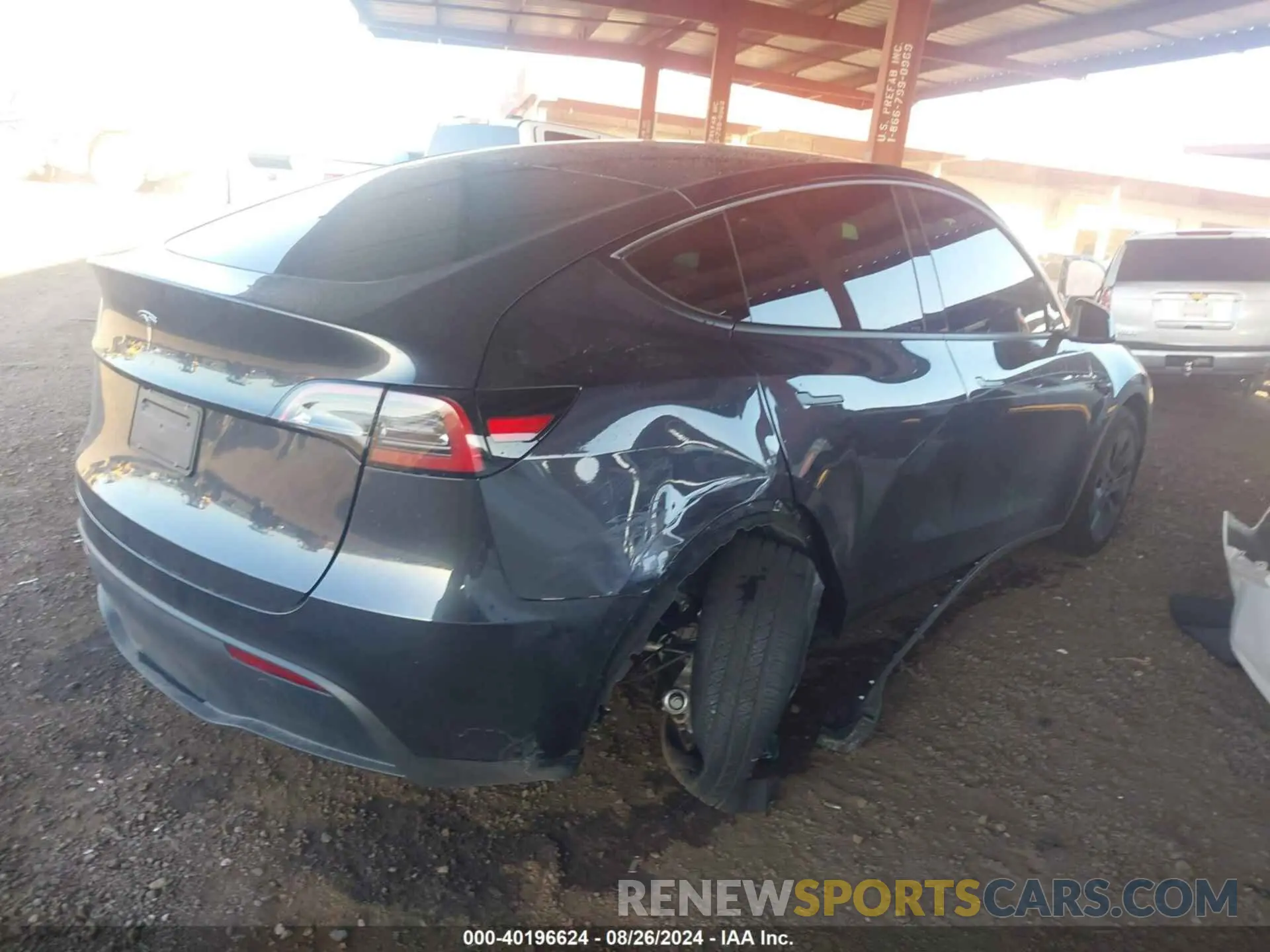 4 Photograph of a damaged car 7SAYGDED7RF108473 TESLA MODEL Y 2024