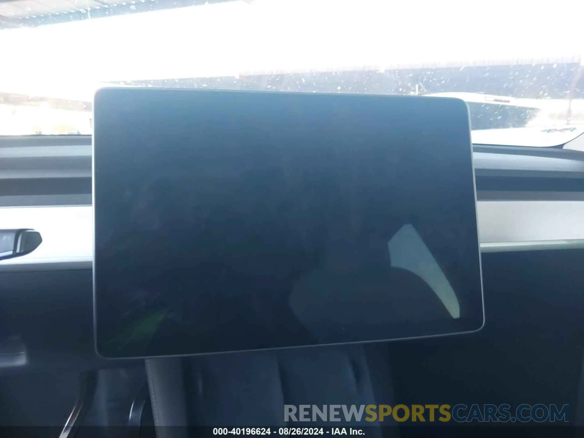 7 Photograph of a damaged car 7SAYGDED7RF108473 TESLA MODEL Y 2024