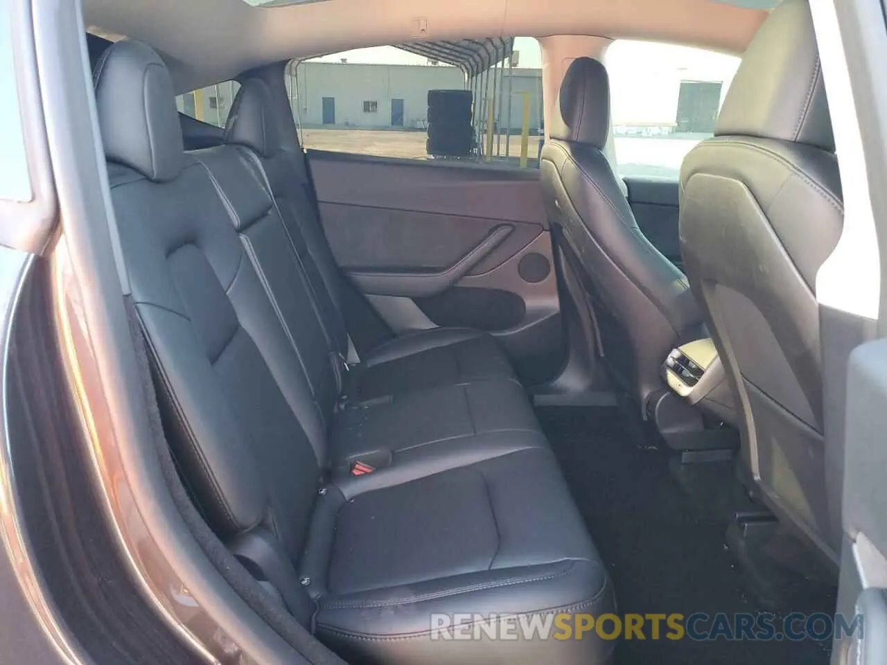 11 Photograph of a damaged car 7SAYGDED7RF108604 TESLA MODEL Y 2024