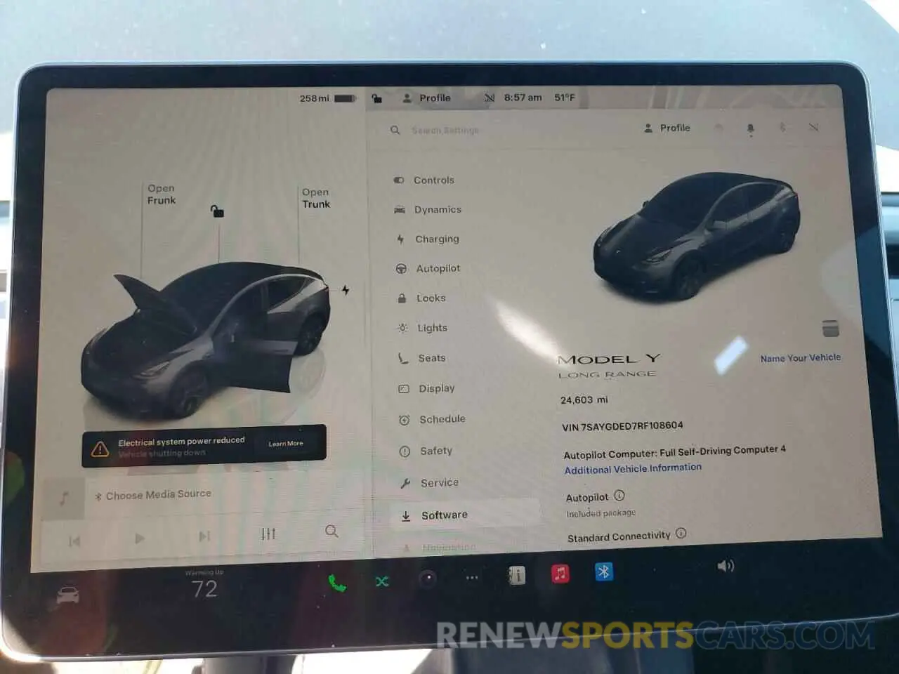 9 Photograph of a damaged car 7SAYGDED7RF108604 TESLA MODEL Y 2024