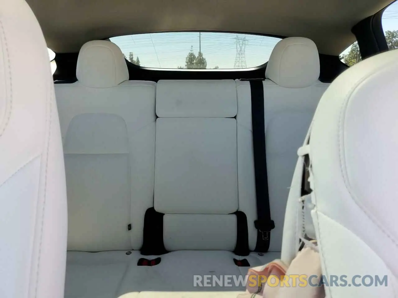 10 Photograph of a damaged car 7SAYGDED7RF199485 TESLA MODEL Y 2024