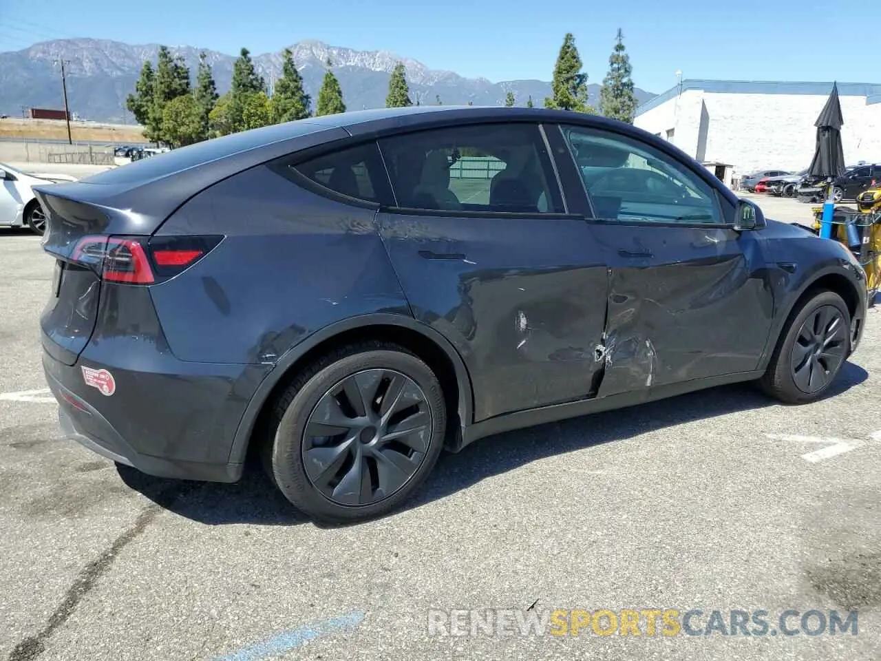 3 Photograph of a damaged car 7SAYGDED7RF199485 TESLA MODEL Y 2024