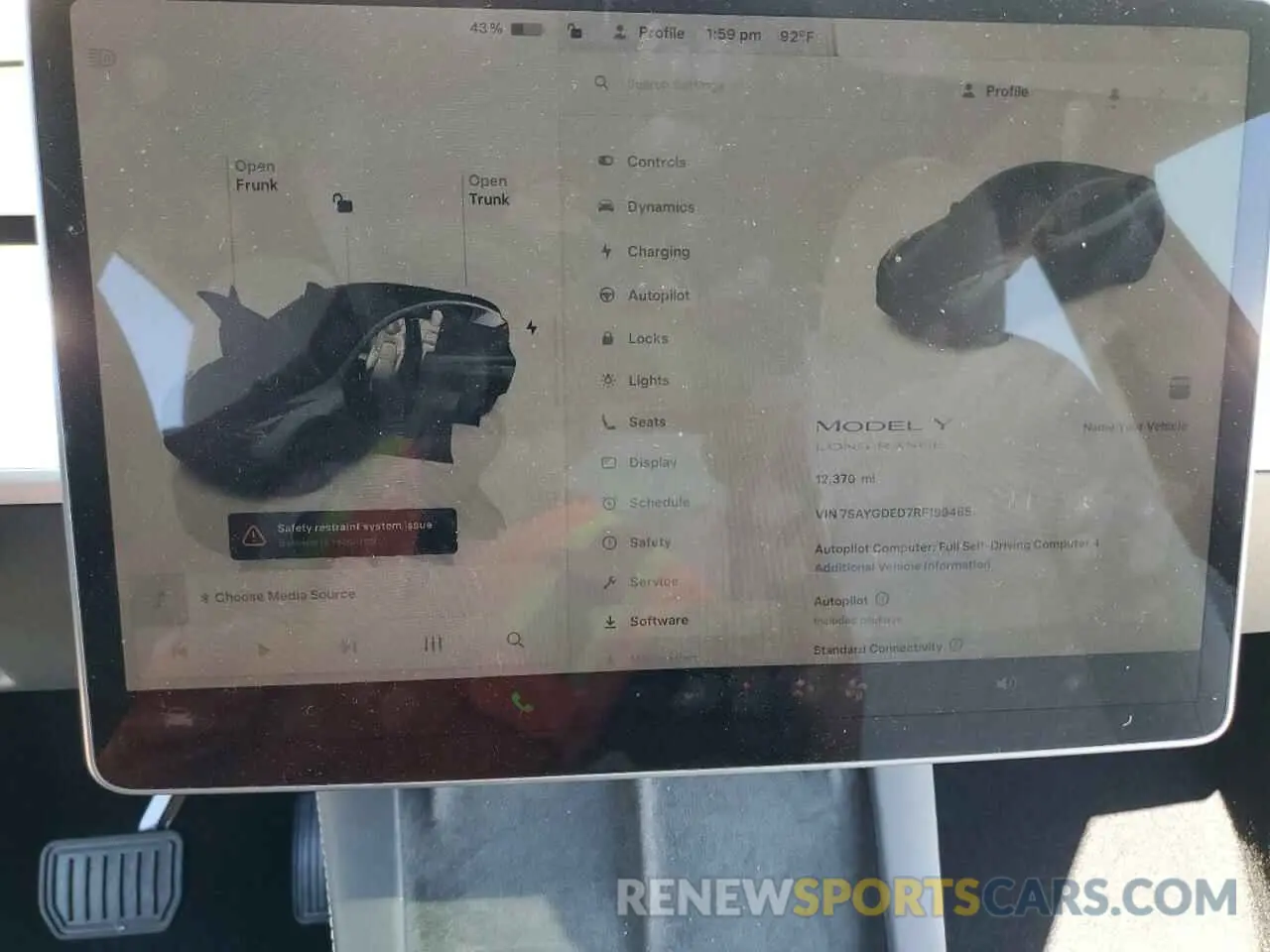 9 Photograph of a damaged car 7SAYGDED7RF199485 TESLA MODEL Y 2024