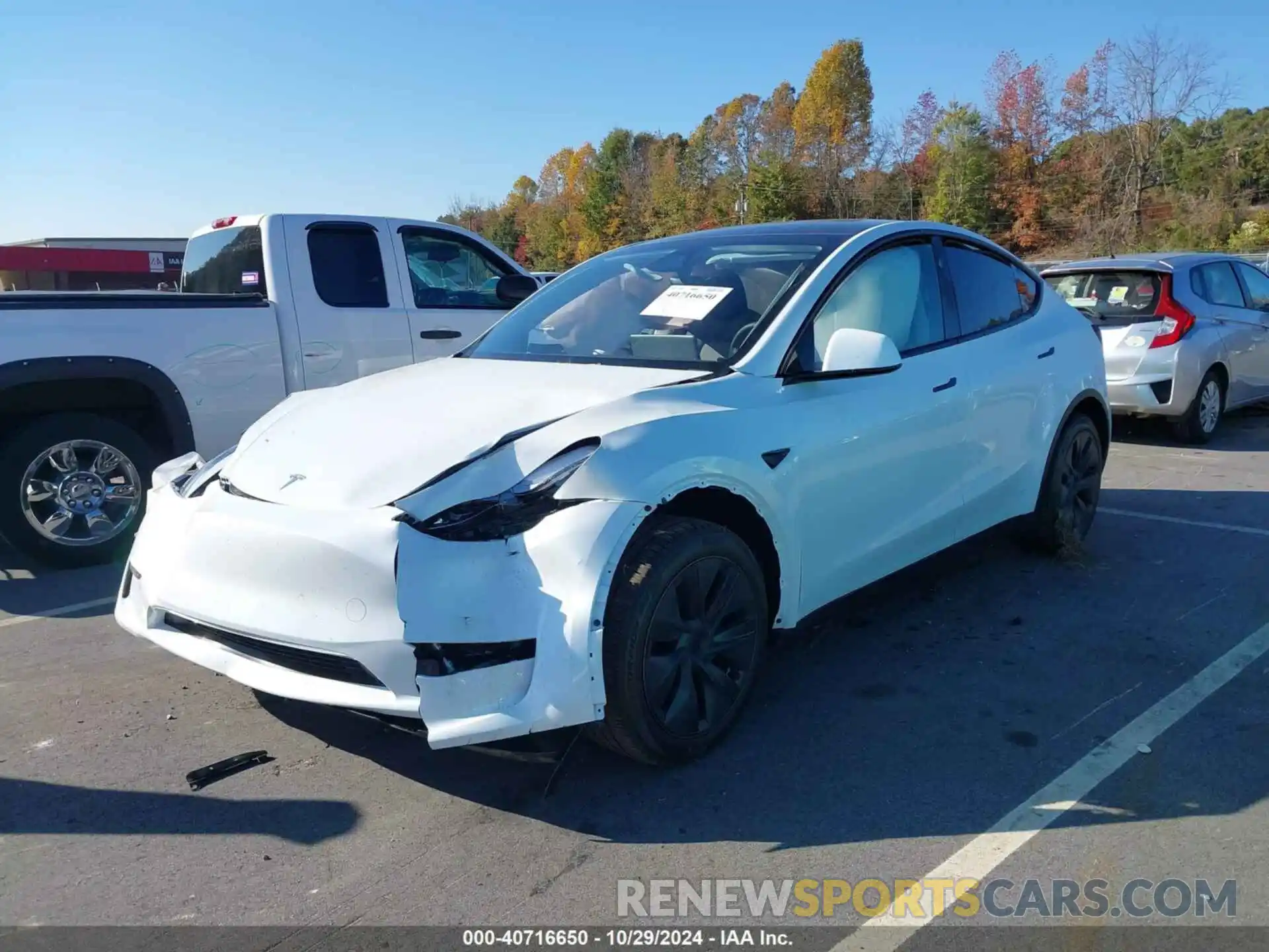 2 Photograph of a damaged car 7SAYGDED8RA331778 TESLA MODEL Y 2024