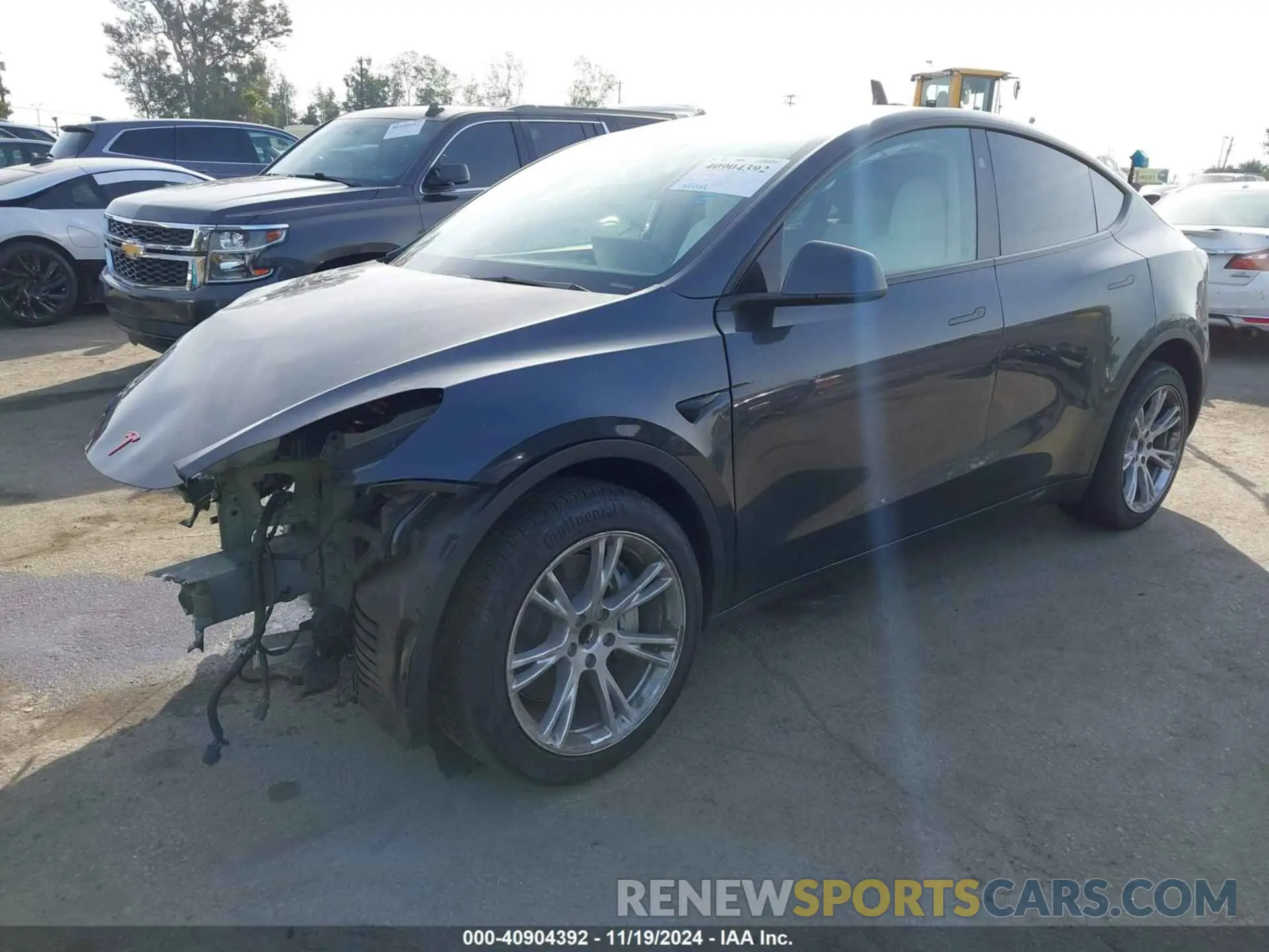 2 Photograph of a damaged car 7SAYGDED8RF008642 TESLA MODEL Y 2024