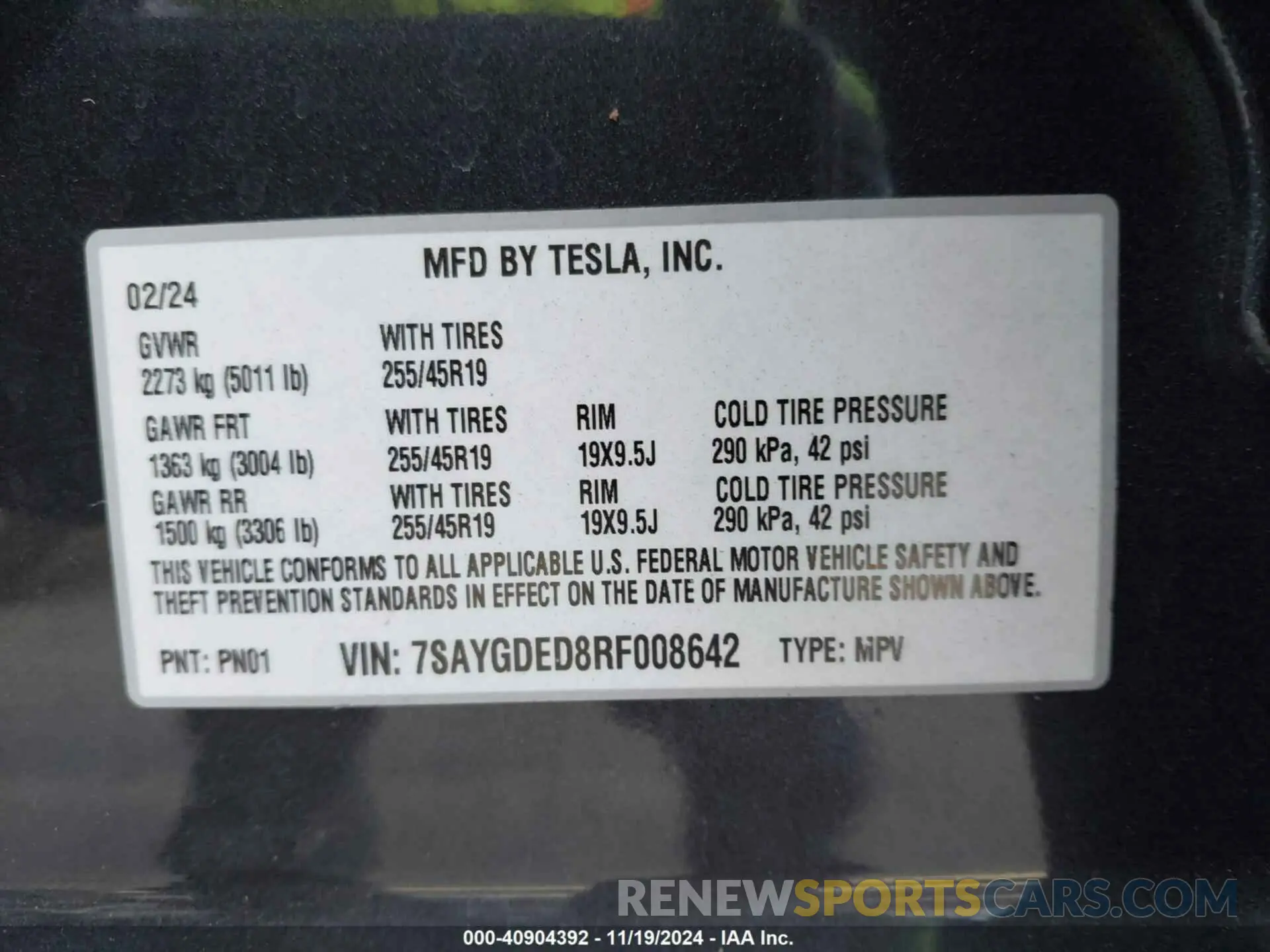 9 Photograph of a damaged car 7SAYGDED8RF008642 TESLA MODEL Y 2024