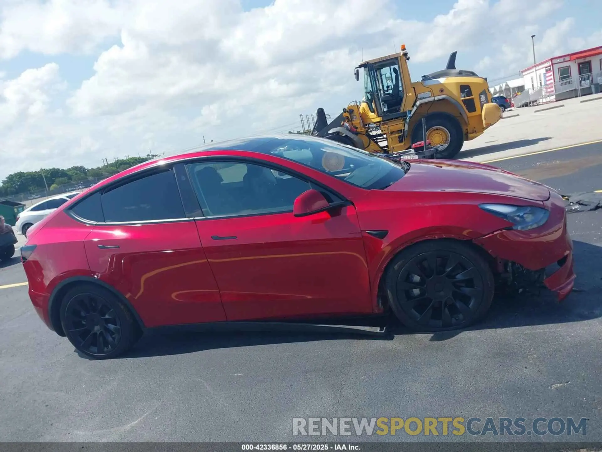 13 Photograph of a damaged car 7SAYGDED8RF019494 TESLA MODEL Y 2024