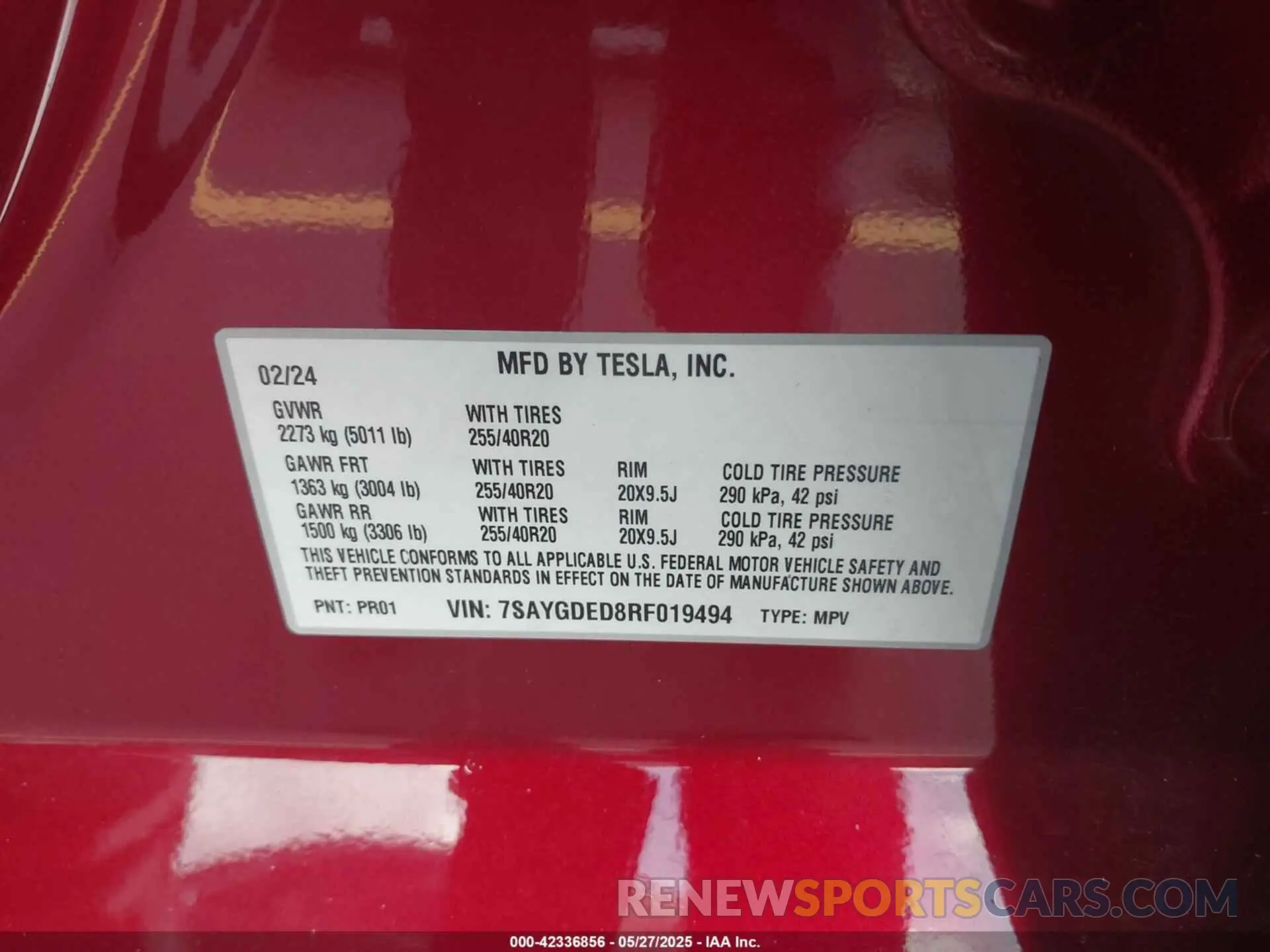 9 Photograph of a damaged car 7SAYGDED8RF019494 TESLA MODEL Y 2024