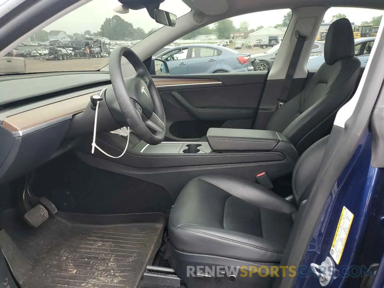 7 Photograph of a damaged car 7SAYGDED8RF096074 TESLA MODEL Y 2024