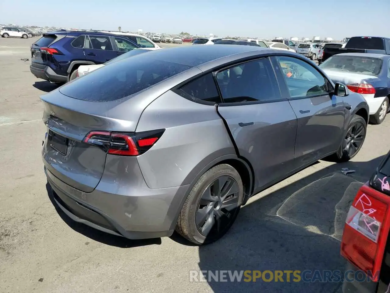 3 Photograph of a damaged car 7SAYGDED8RF195669 TESLA MODEL Y 2024