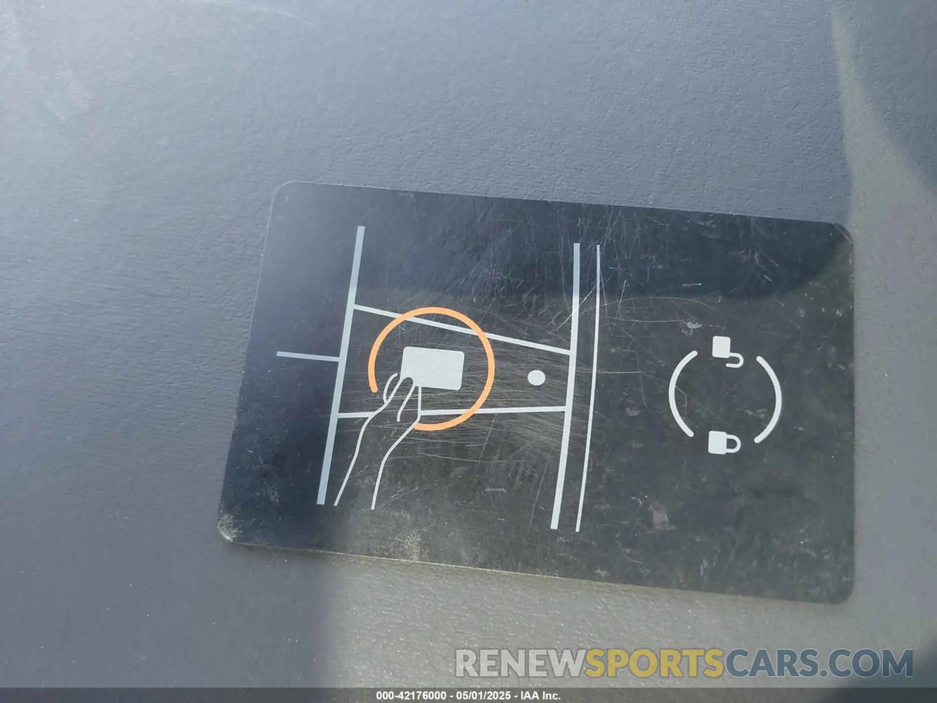 11 Photograph of a damaged car 7SAYGDED8RF211112 TESLA MODEL Y 2024