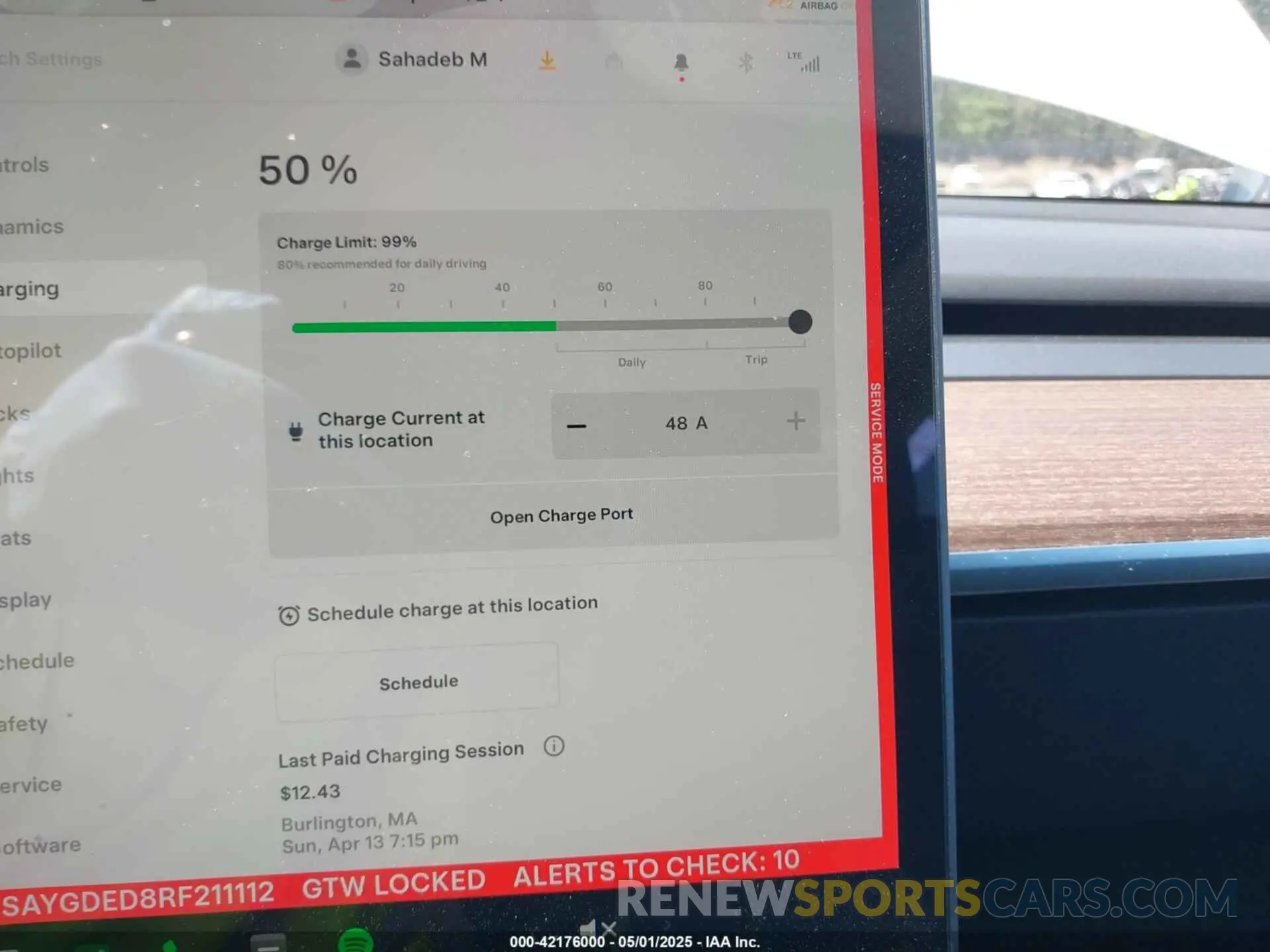 17 Photograph of a damaged car 7SAYGDED8RF211112 TESLA MODEL Y 2024