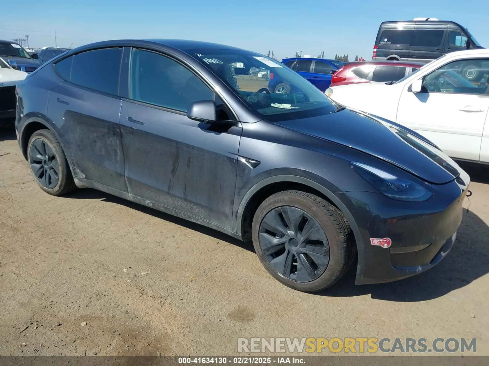 1 Photograph of a damaged car 7SAYGDED8RF213796 TESLA MODEL Y 2024