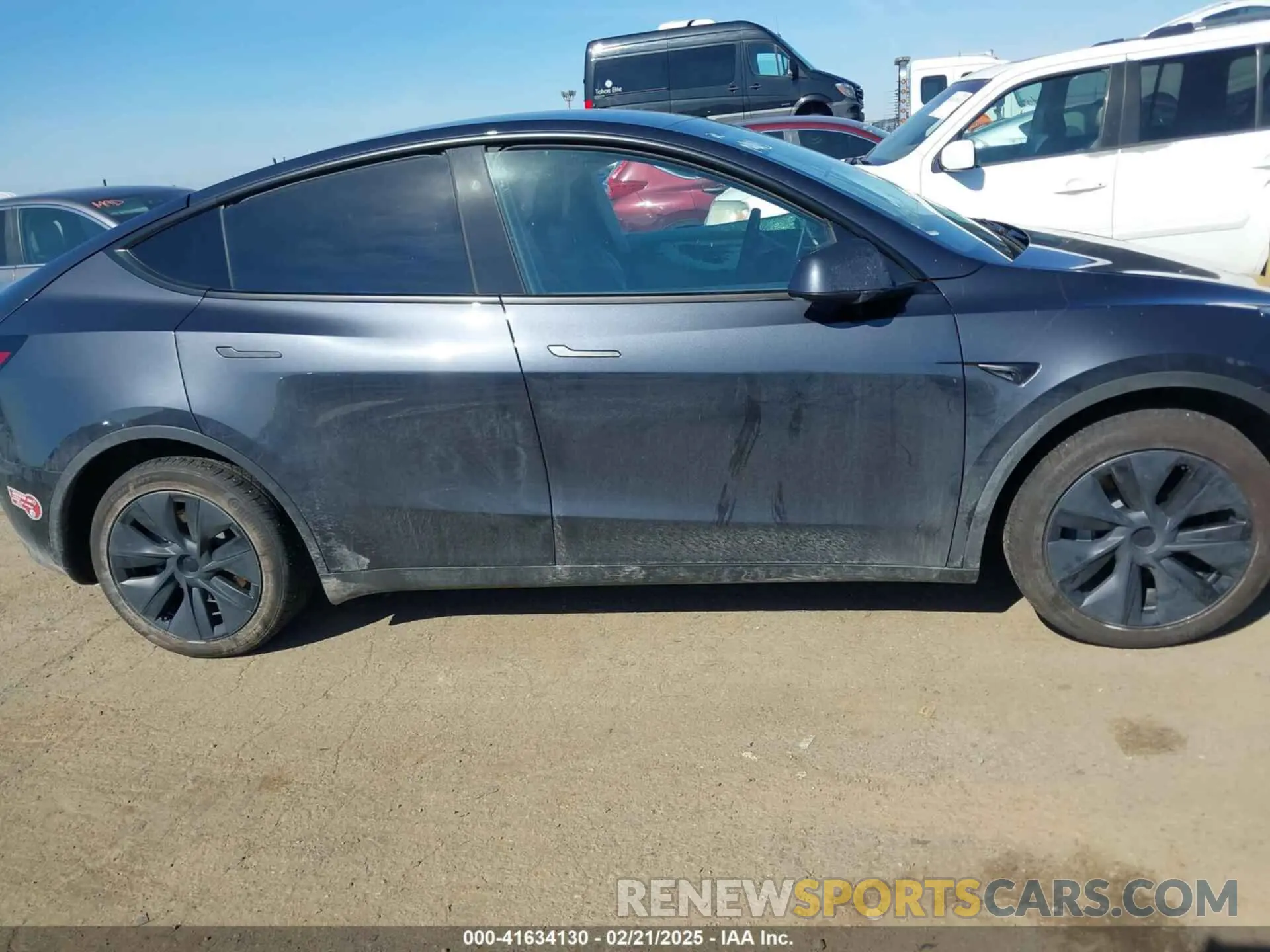 12 Photograph of a damaged car 7SAYGDED8RF213796 TESLA MODEL Y 2024