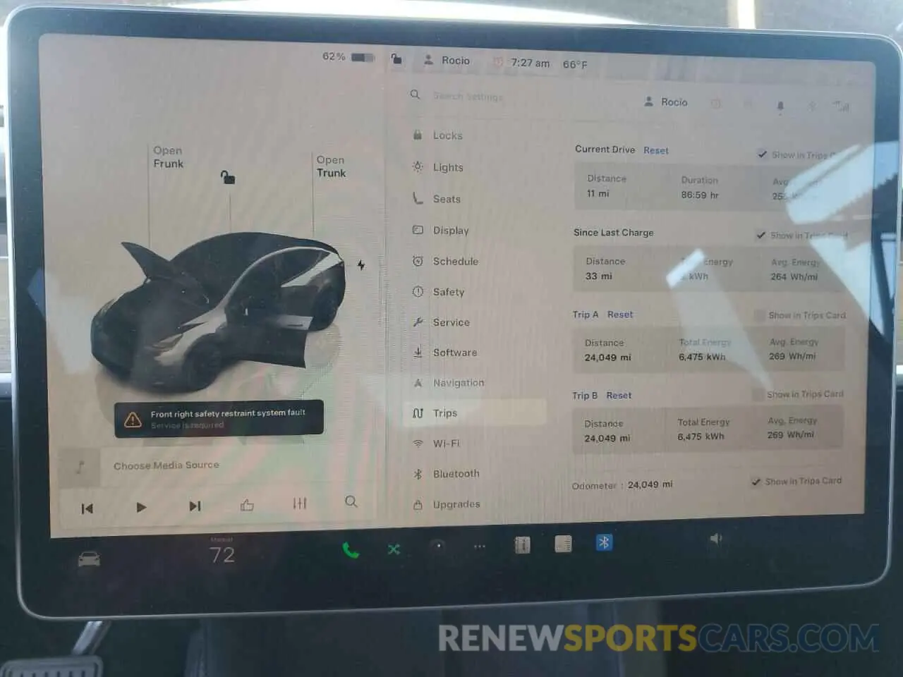 9 Photograph of a damaged car 7SAYGDED9RF019035 TESLA MODEL Y 2024