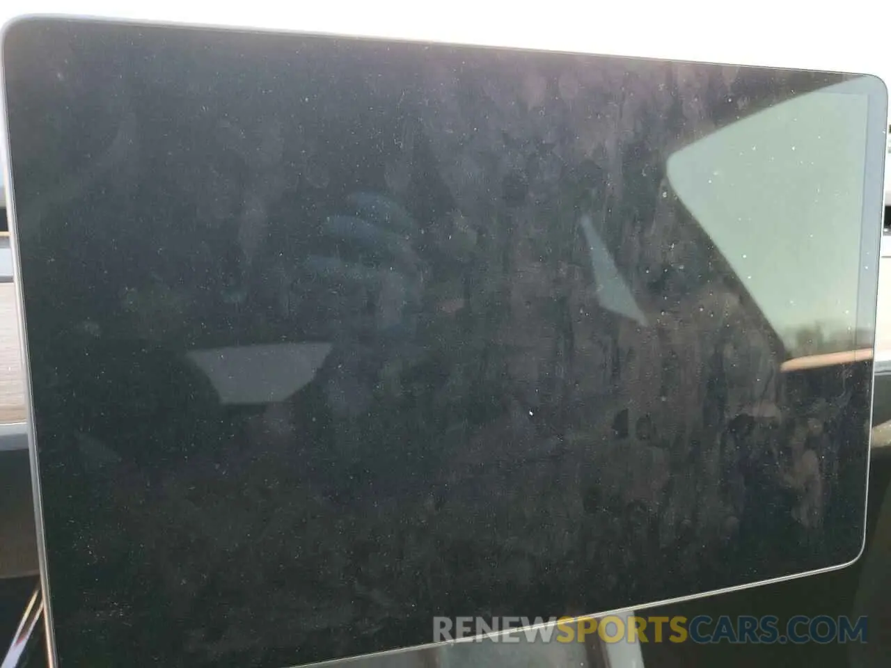 9 Photograph of a damaged car 7SAYGDED9RF046879 TESLA MODEL Y 2024