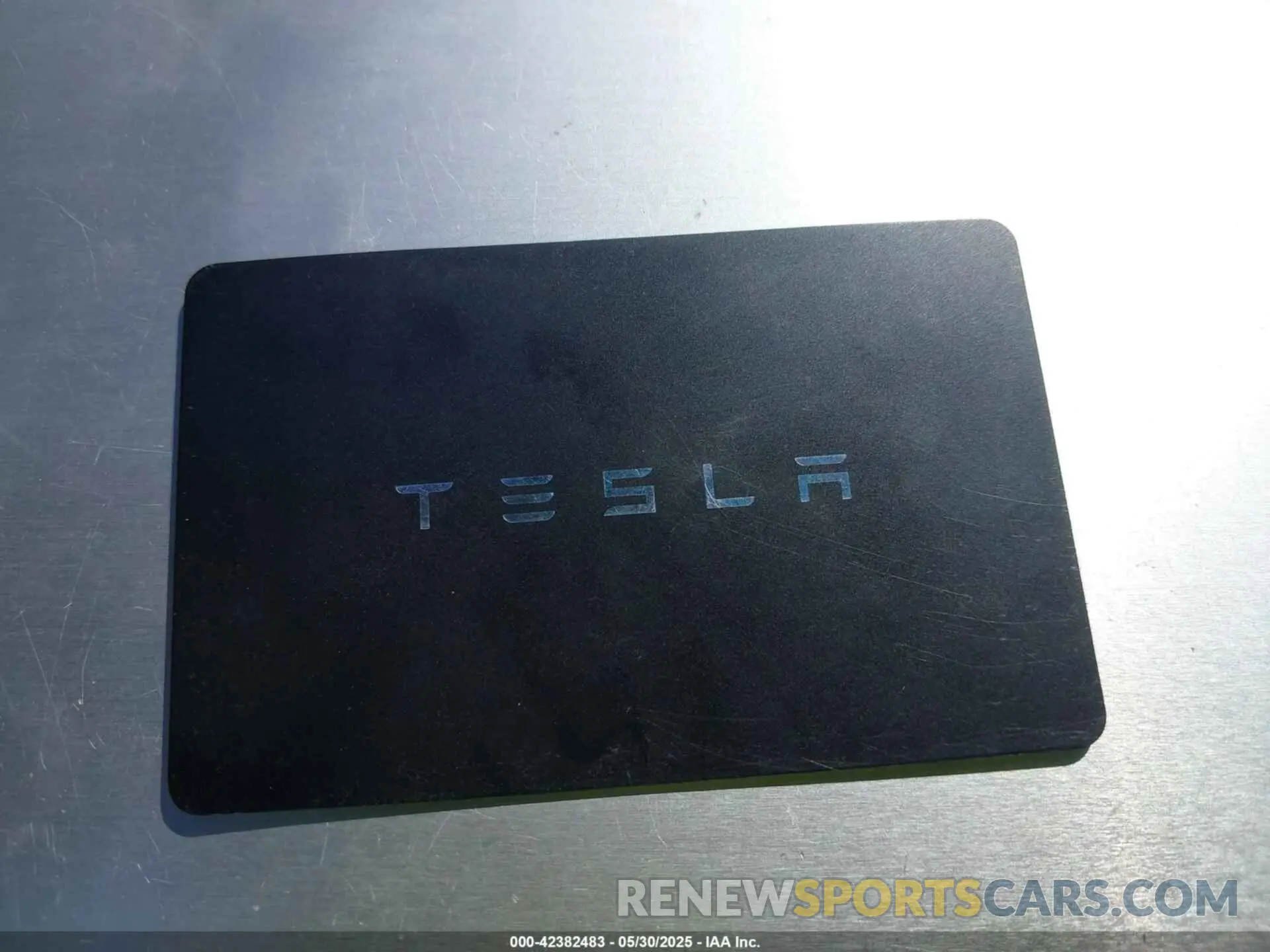 11 Photograph of a damaged car 7SAYGDED9RF091854 TESLA MODEL Y 2024