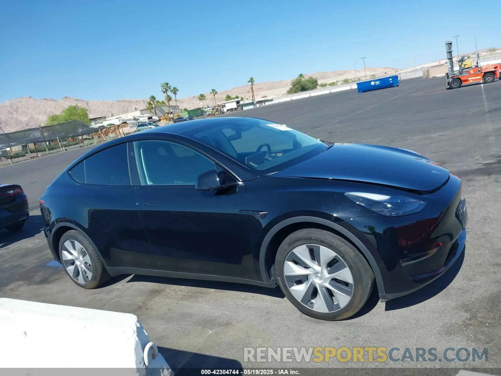 12 Photograph of a damaged car 7SAYGDED9RF093975 TESLA MODEL Y 2024