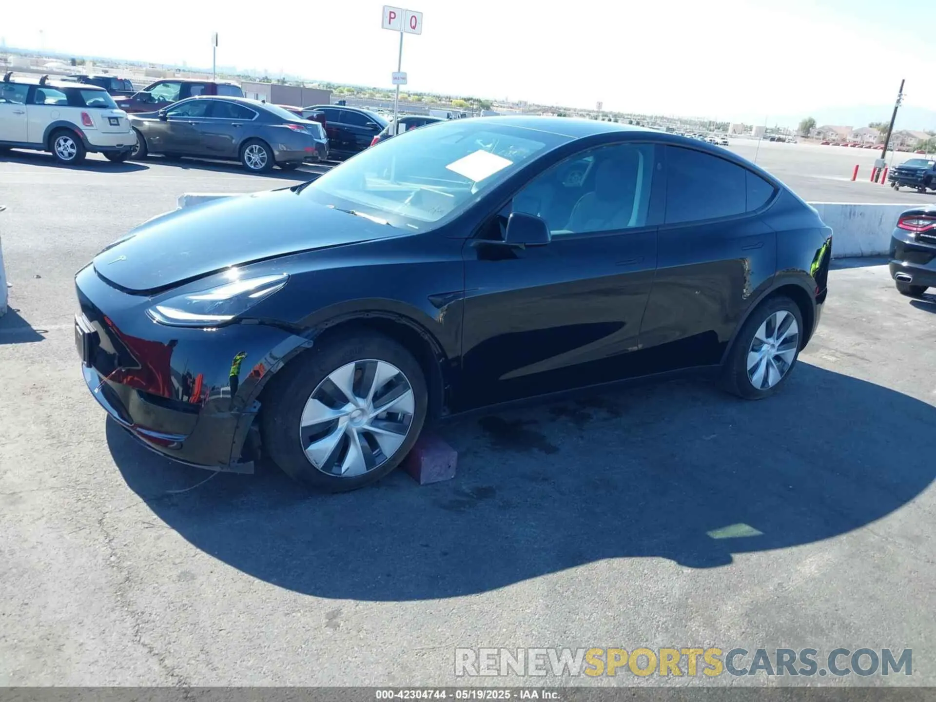13 Photograph of a damaged car 7SAYGDED9RF093975 TESLA MODEL Y 2024