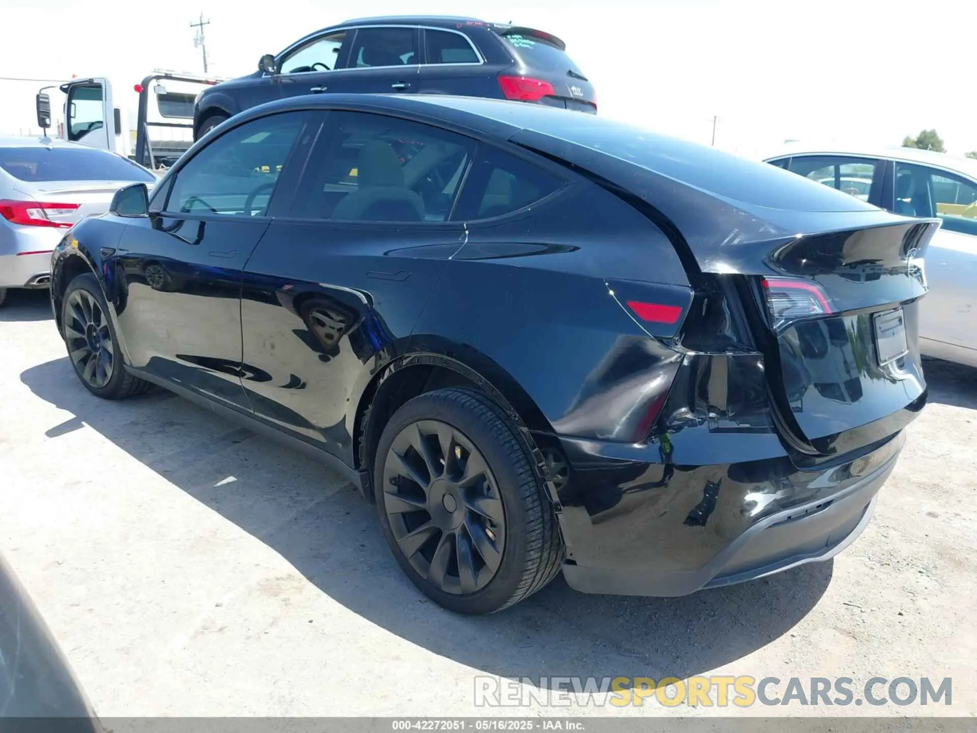3 Photograph of a damaged car 7SAYGDED9RF191453 TESLA MODEL Y 2024